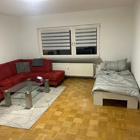 Bahnhofsnahe, Ruhige Und Sonnige 2 Zimmerwohnung In Der Mosbacher Strasse